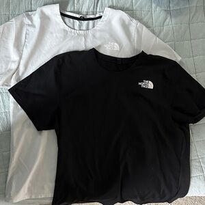 The North Face Black and White T-Shirt Duo - lot of 2
